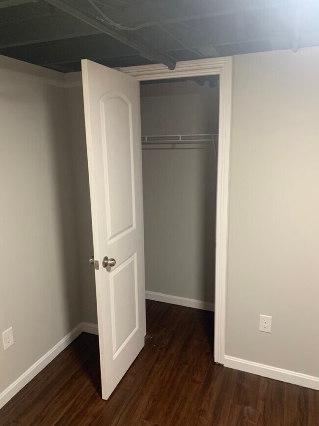 Building Photo - 920 Keswick Blvd