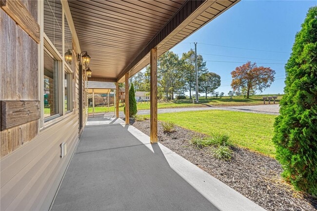 Building Photo - 300 Cottage Hl Ct