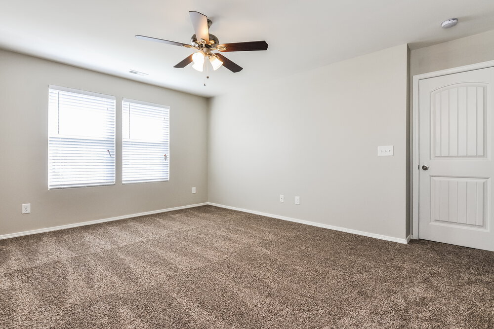 Building Photo - 547 Kerriann Ln