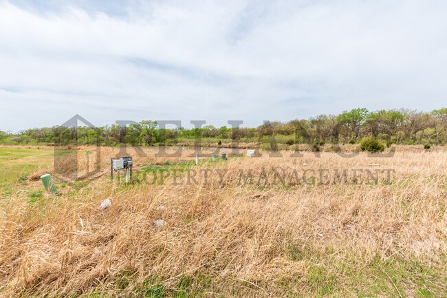 Building Photo - 4809 N Hillside Ct