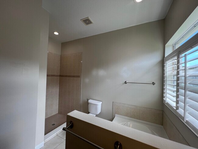 Building Photo - 254 Broyles Dr