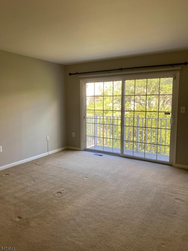 Building Photo - 258 Riverwalk Way