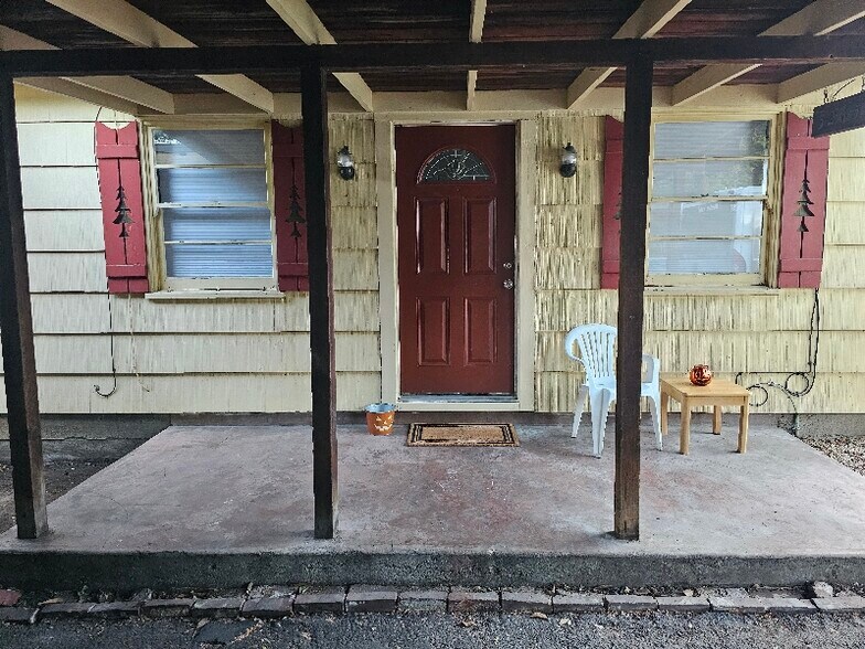 Primary Photo - 3265 Hillview Ln