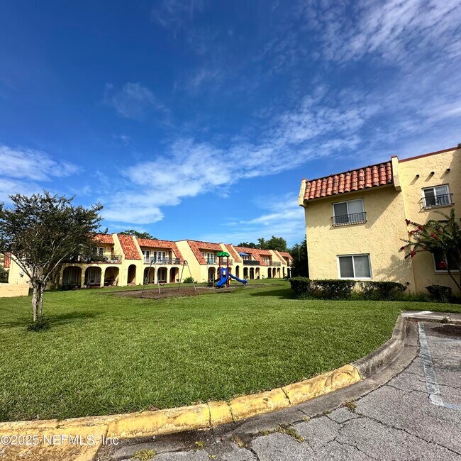 Building Photo - 3917 Corrida Ct