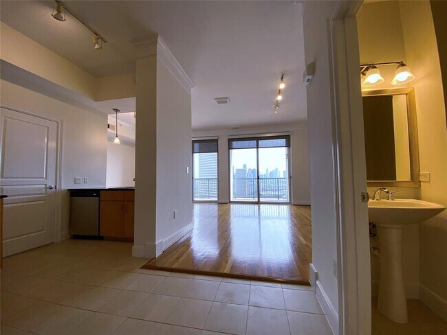 Building Photo - 3333 Allen Pkwy