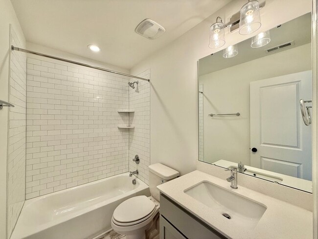 Building Photo - Newly Built 4BD, 3.5BA Northeast Raleigh T...