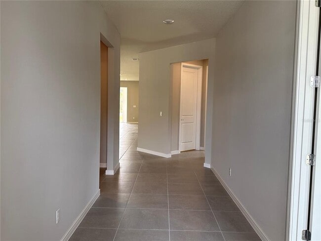 Building Photo - 5685 Arborvista Dr