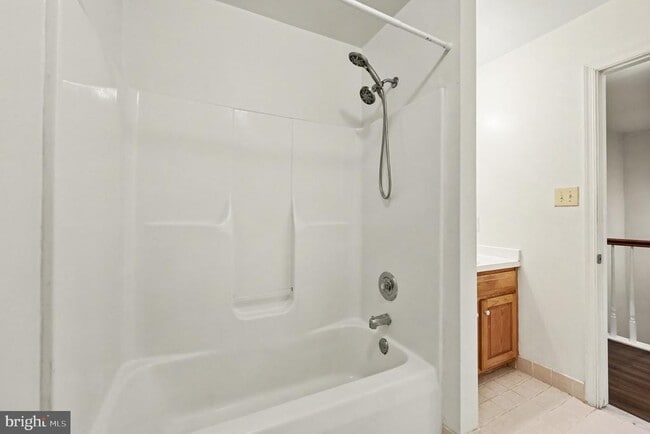 Building Photo - 1802 Harrison Ct