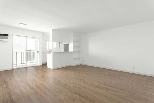 Interior Photo - Larrabee Square Apartments