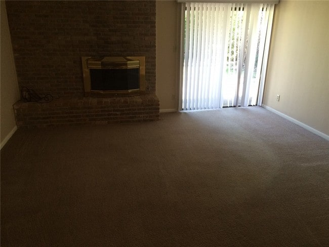 Building Photo - 5309 Fort Clark Dr