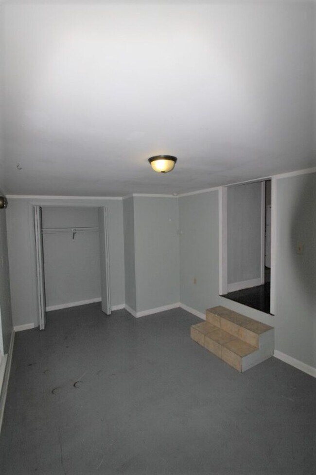 Building Photo - Bouldin Creek cottage for lease