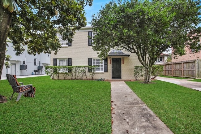 Building Photo - 4505 Larch Ln