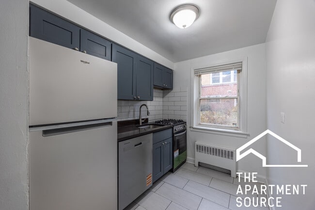 Building Photo - 6719 N California Ave