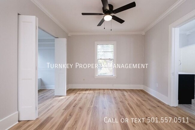 Building Photo - 324 N Jackson St