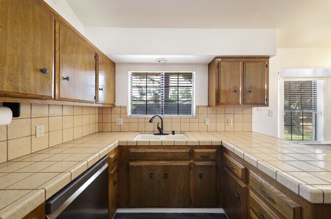 Building Photo - 3905 Cibola Ct