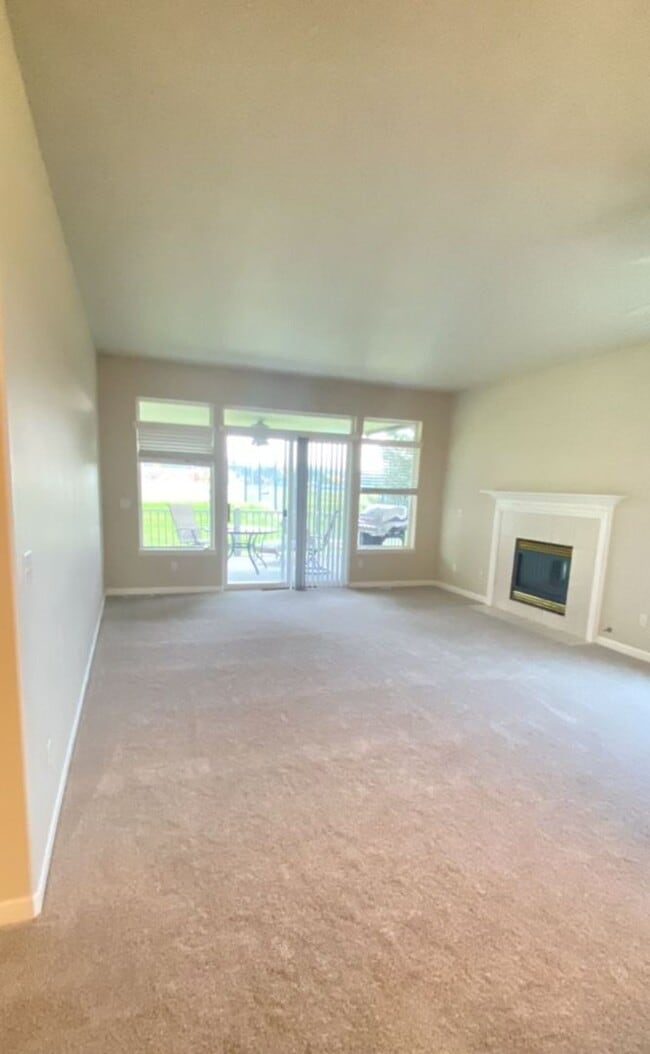 Building Photo - Cozy Home in a Gated Community!