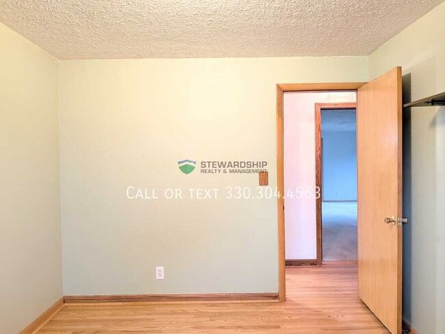 Building Photo - 2636 Orch Pk St NW