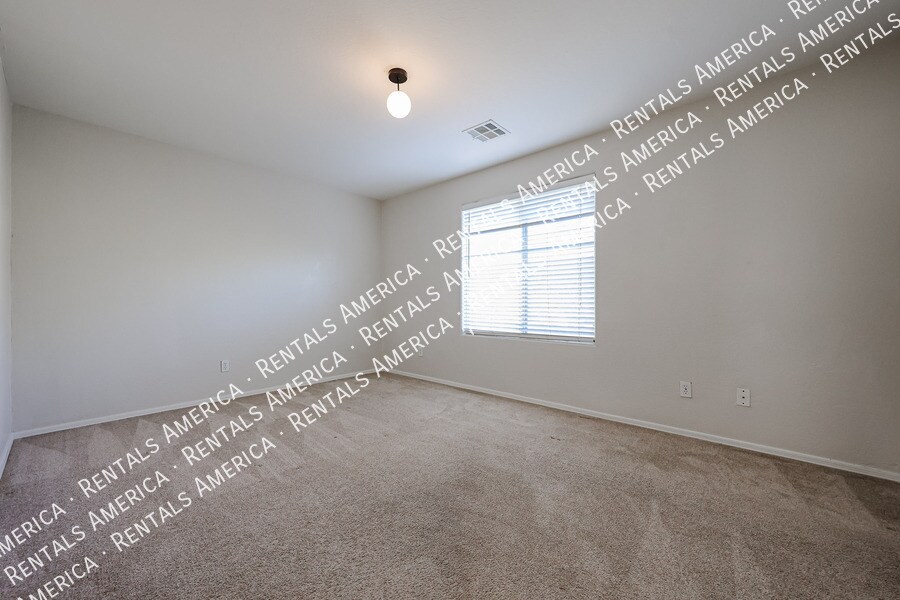 Building Photo - 44388 W Oster Dr