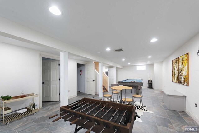 Building Photo - 21 Wickers St