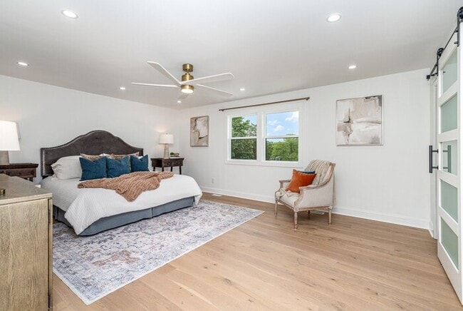 Building Photo - 95 Short Dr