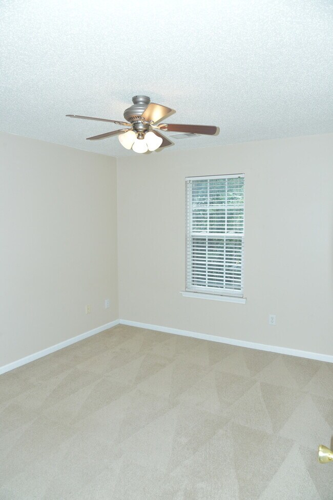 Building Photo - Charming 3BR Home in North Charlotte Near I-485 & Concord Mills