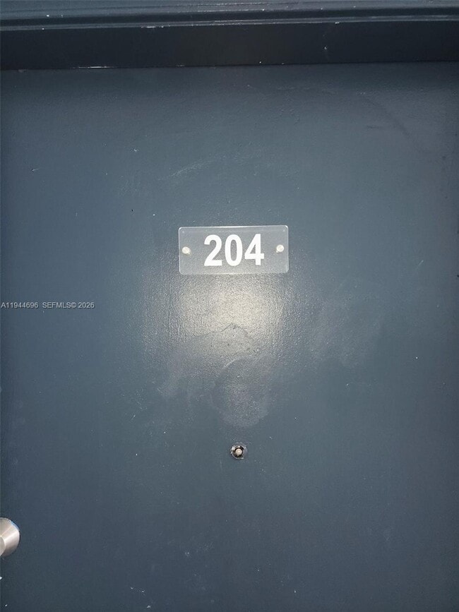 Building Photo - 11750 NE 16th Ave