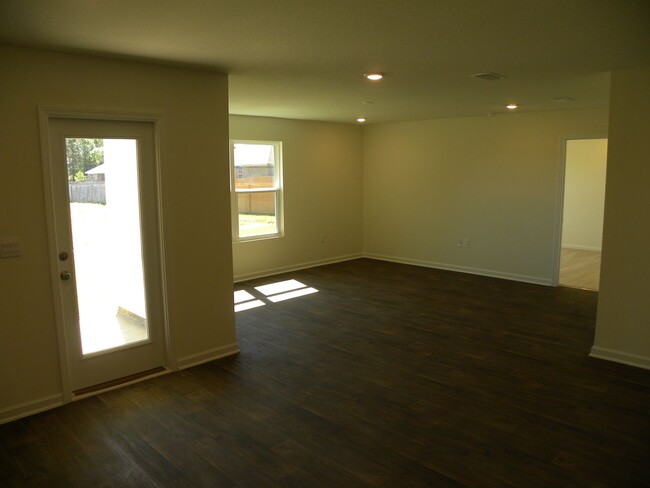 Building Photo - *****AVAILABLE NOW*****