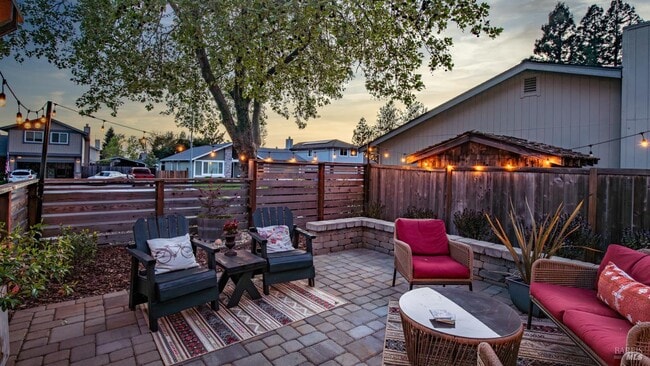 Building Photo - 5270 Arnica Way