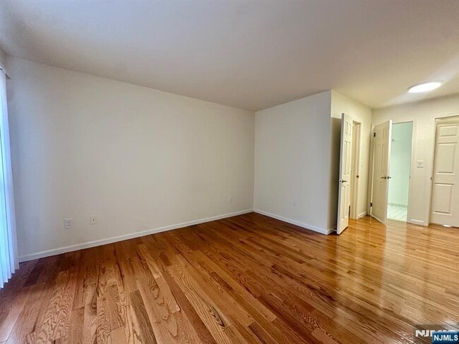 Building Photo - 951 Westgate Dr