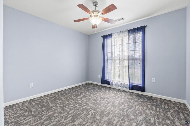 Building Photo - 324 Tyson Glen Dr