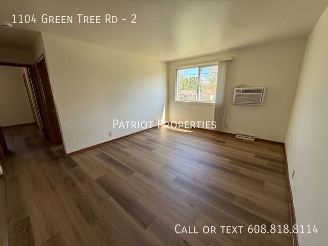 Building Photo - 1104 Green Tree Rd