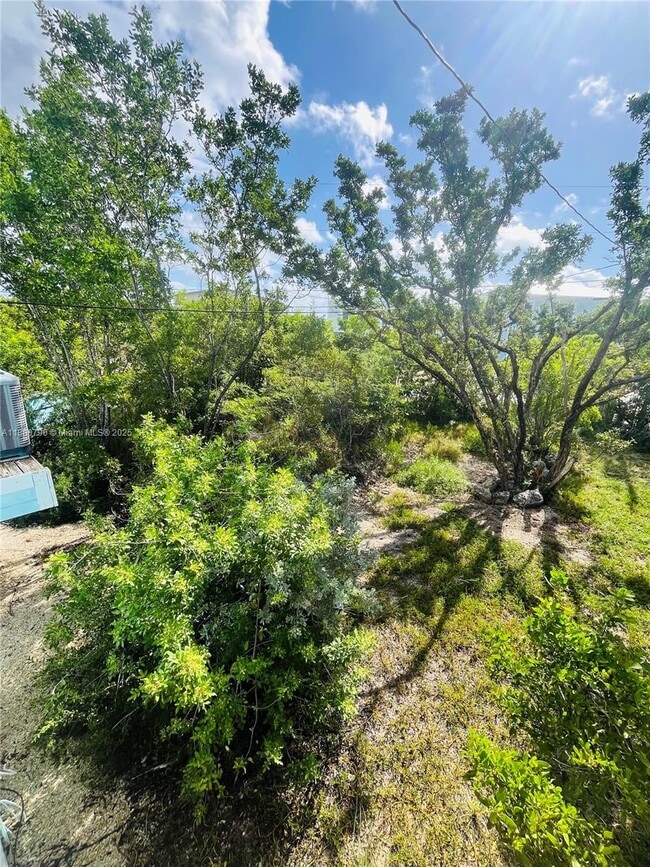 Building Photo - 202 W Canal Dr