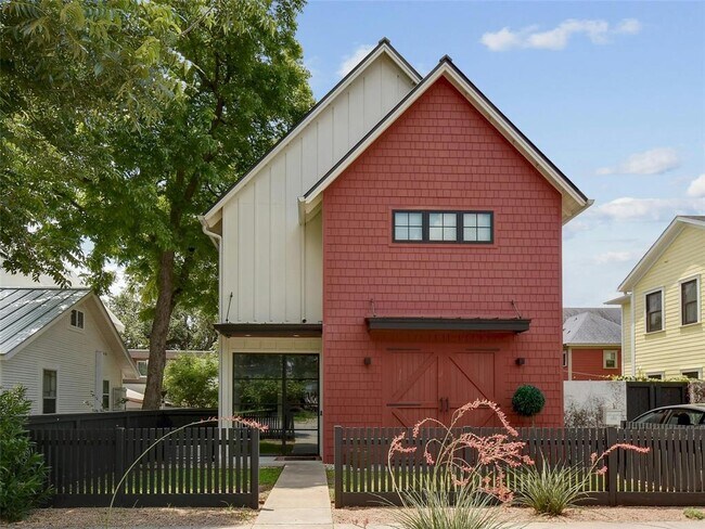 Primary Photo - 1003 E 14th St
