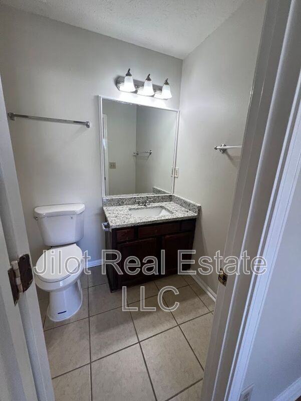 Building Photo - 6690 Chupp Rd