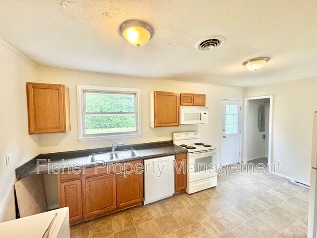 Building Photo - 2207 Beck Dr