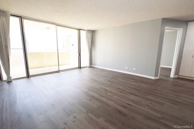Building Photo - 1561 Kanunu St