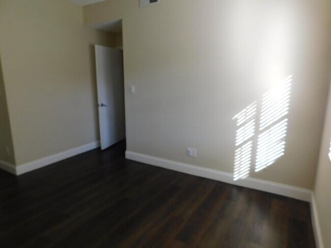 Building Photo - 611 Cypress Lake Blvd
