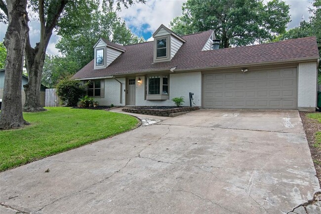 Primary Photo - 2410 Valley Dr