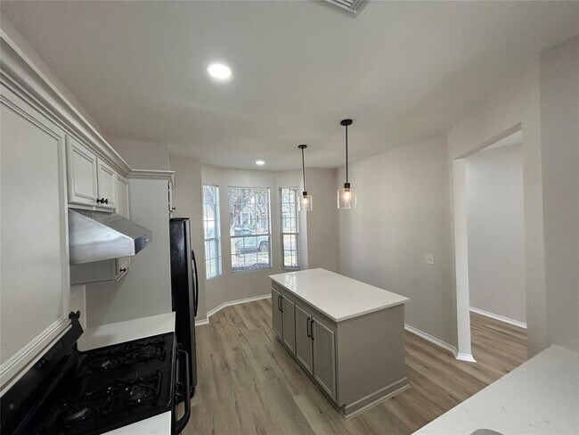 Building Photo - 16851 Pine Castle Dr
