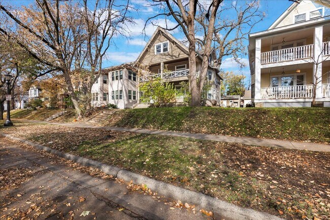 Building Photo - 1997-1999 Ashland Ave