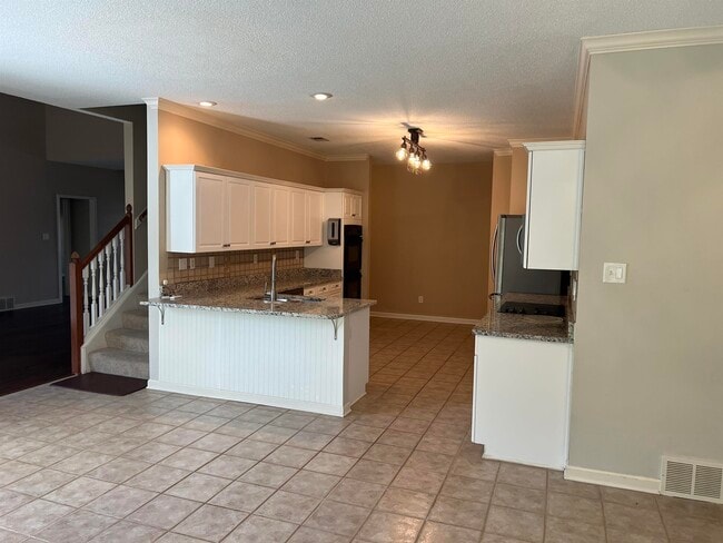 Building Photo - 455 Hunters Mill Cove