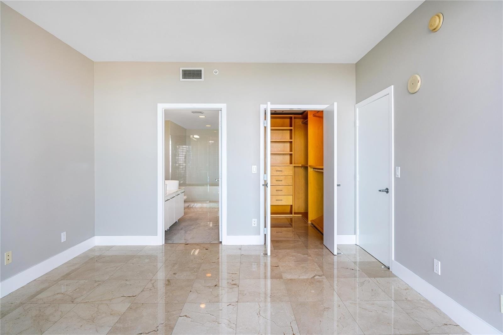 Building Photo - 888 Biscayne Blvd