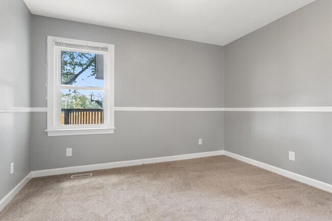 Building Photo - 918 Old Zebulon Rd