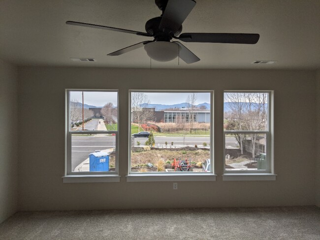 Building Photo - 1661 S Columbus Ave