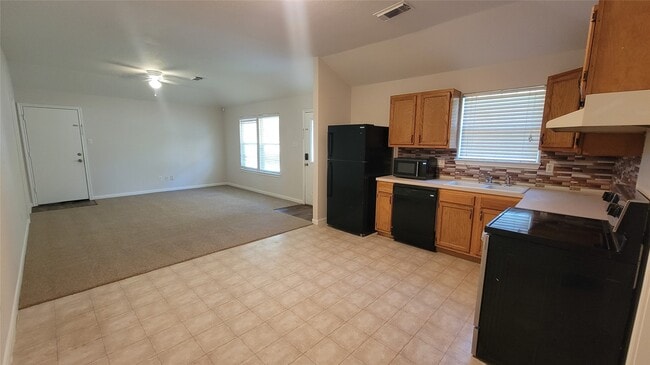 Building Photo - 10420 Royal Tricia Dr