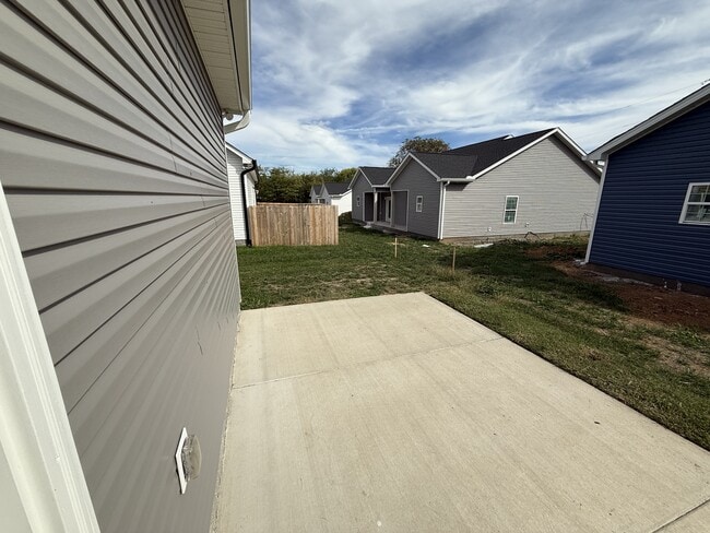 Building Photo - 1009 W Main St