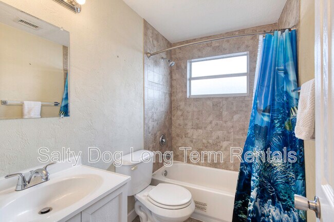 Building Photo - 114 Lynnhurst Dr