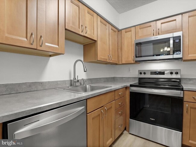 Building Photo - 7517 Weather Worn Way