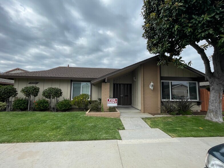 Building Photo - 8141 Forelle Dr