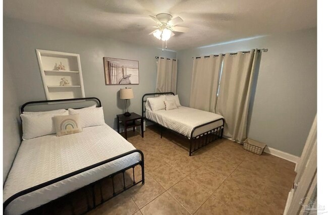 Building Photo - 4950 Martha Ave